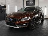 Volvo V60 Cross Country 2.4*AUTOM.*ALLRAD*NAVI*SHZ*MFL - gebrauchte Volvo V60 aus dem Jahr 2015