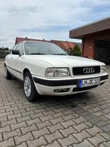 Audi 80 2.0 E Auto Avant E - weiße Audi 80