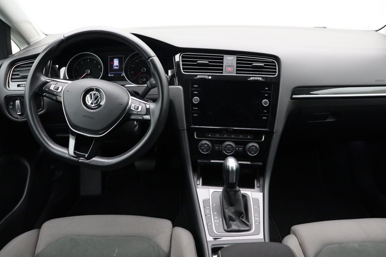 Fahrzeugabbildung Volkswagen Golf VII Variant 1.5 DSG Highline