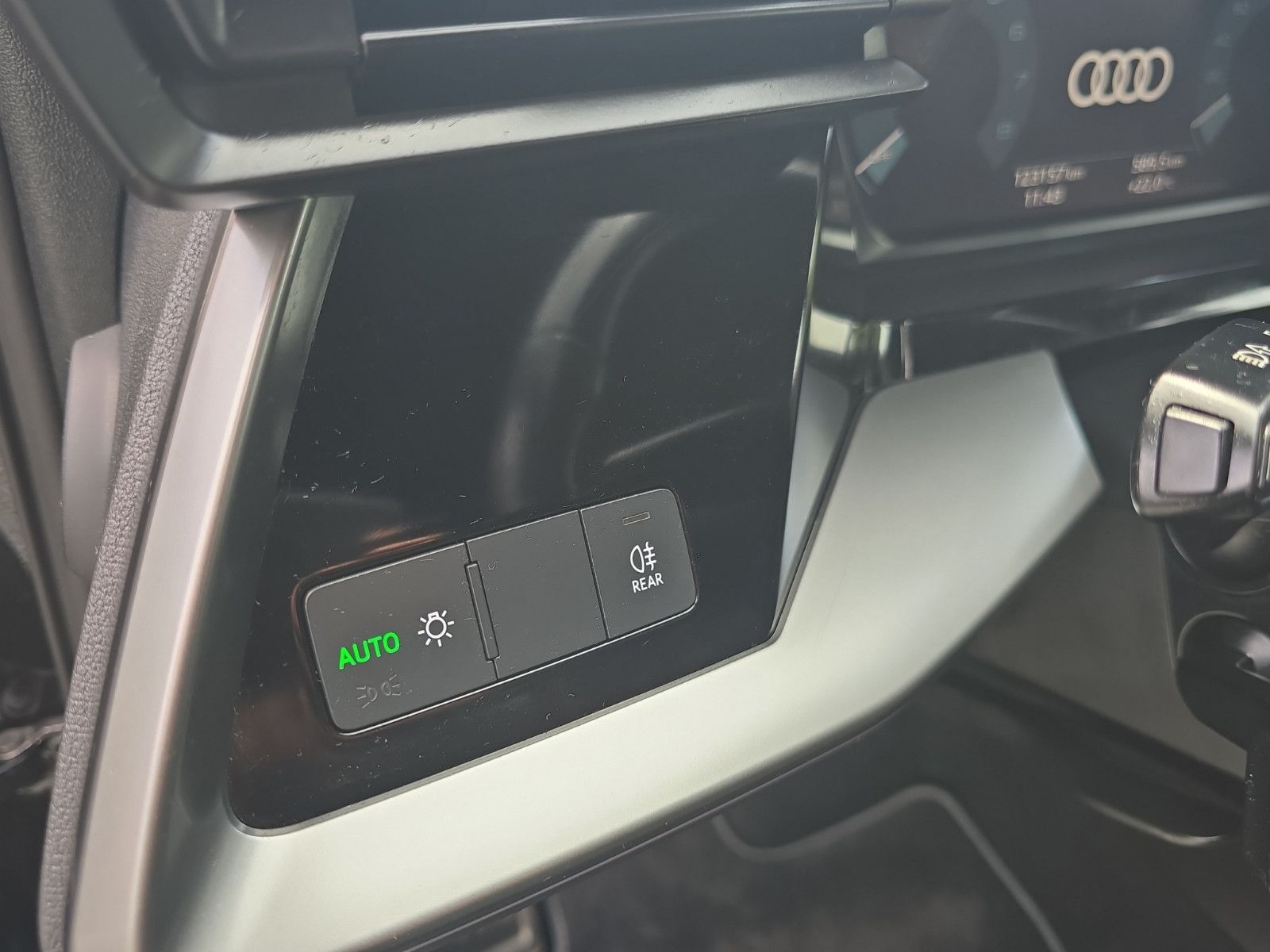 Fahrzeugabbildung Audi A3 Limousine 35 TFSI 3x S line CarPlayer LED