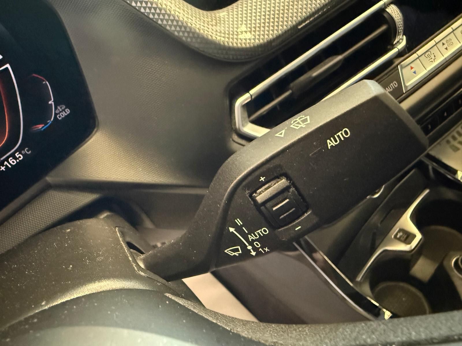 Fahrzeugabbildung BMW 220i Gran Coupe xDrive M Sport/1. Hand / KAMERA