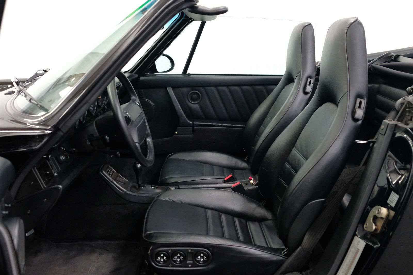 Fahrzeugabbildung Porsche 964 Carrera 2 Cabrio/KLIMA/AUTO/H-KENNZEICHEN