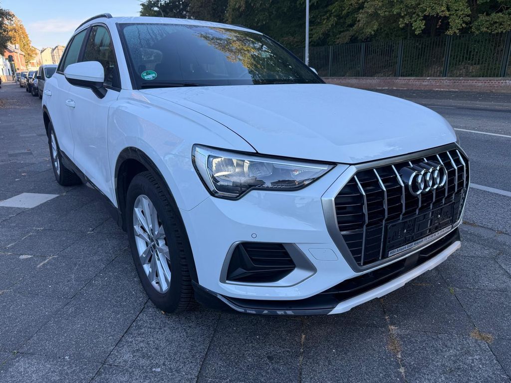 Image of Audi Q3