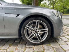 Fahrzeugabbildung Mercedes-Benz E 220d T 4Matic AMG*Standheizung*AmbientLight*