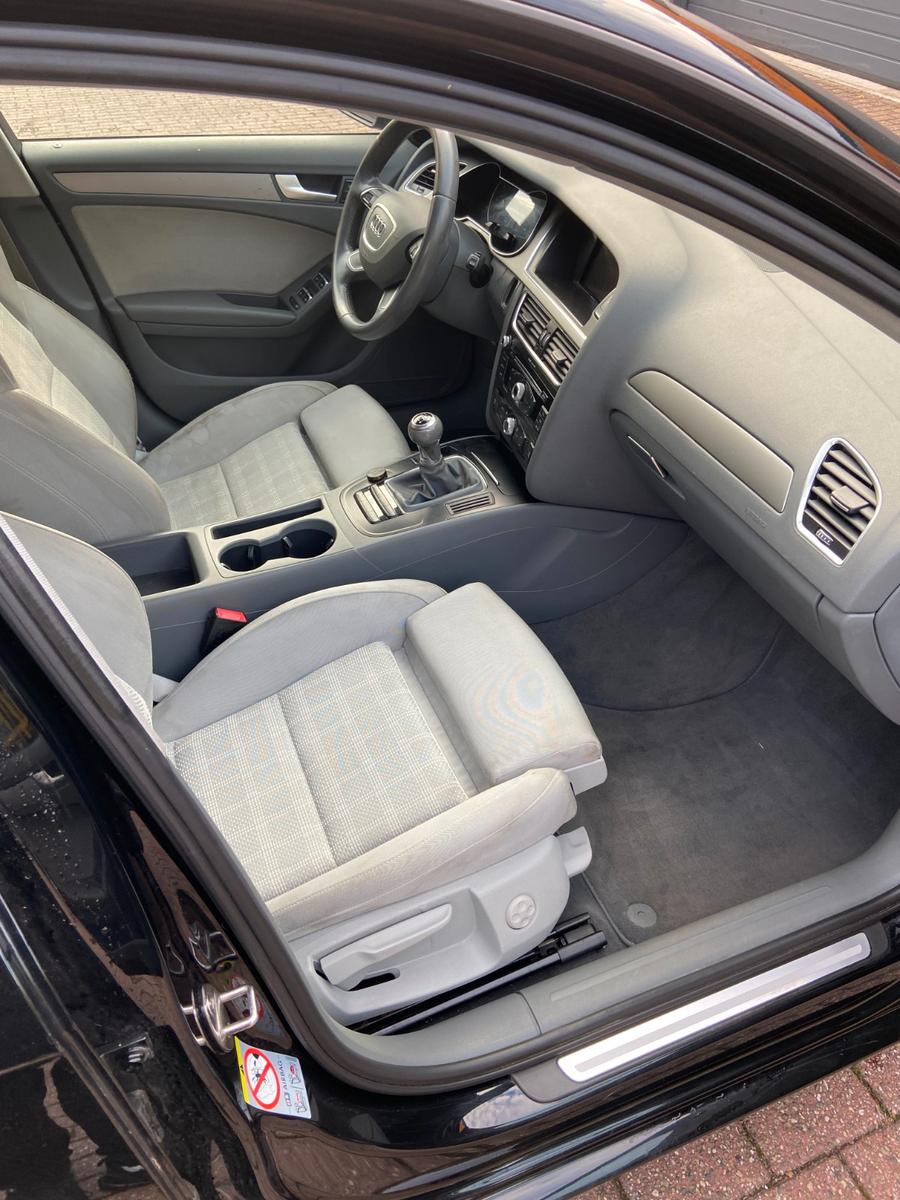 Audi A4 2014 — photo 7
