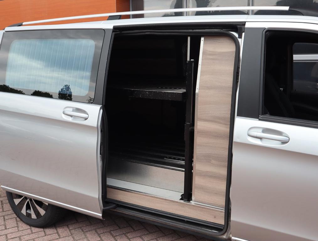 Mercedes-Benz V 220
