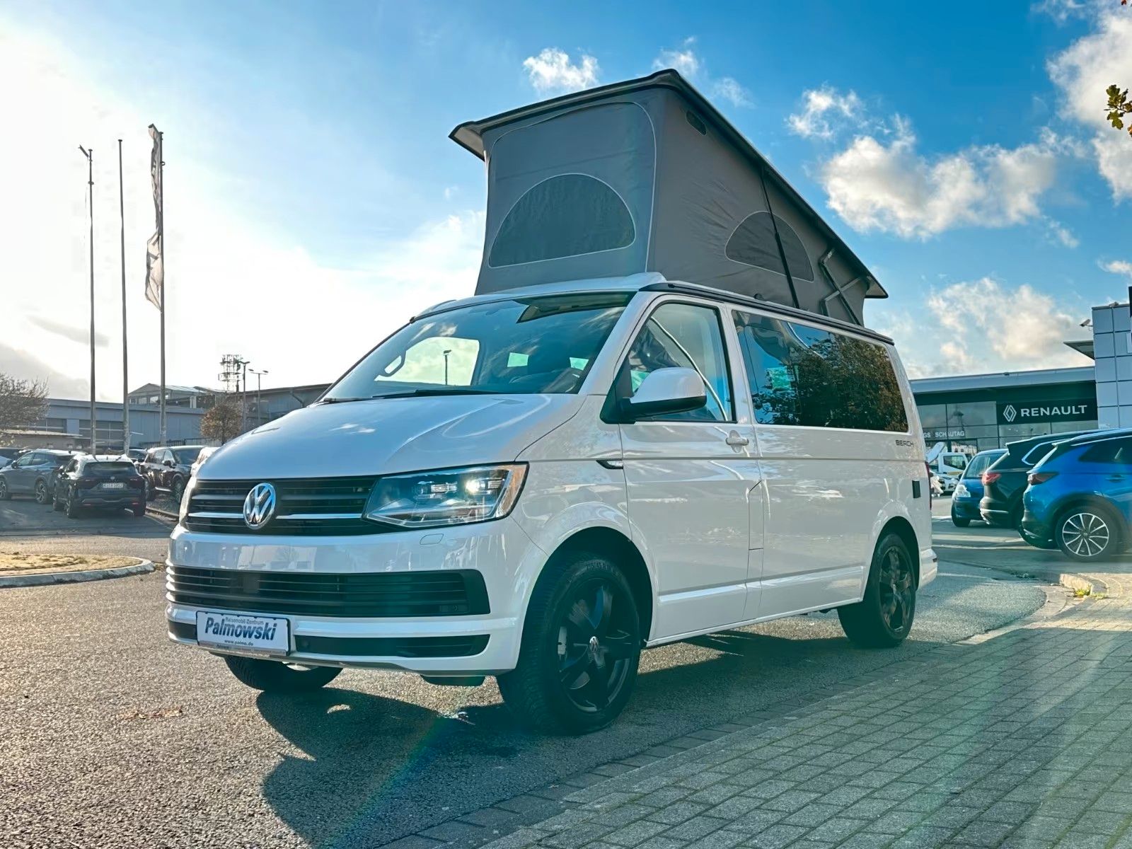 Fahrzeugabbildung Volkswagen T6 California Beach - Automatik + Schlafdach -