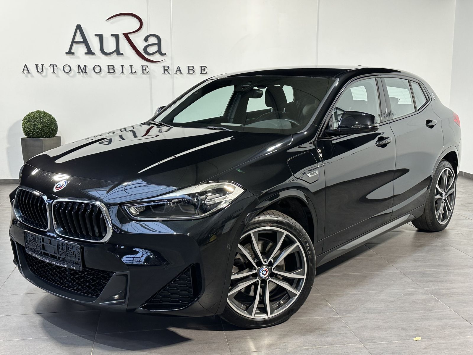 Fahrzeugabbildung BMW X2 xDrive25e M-Sport NAV+LED+KAMERA+HIFI+19ZOLL