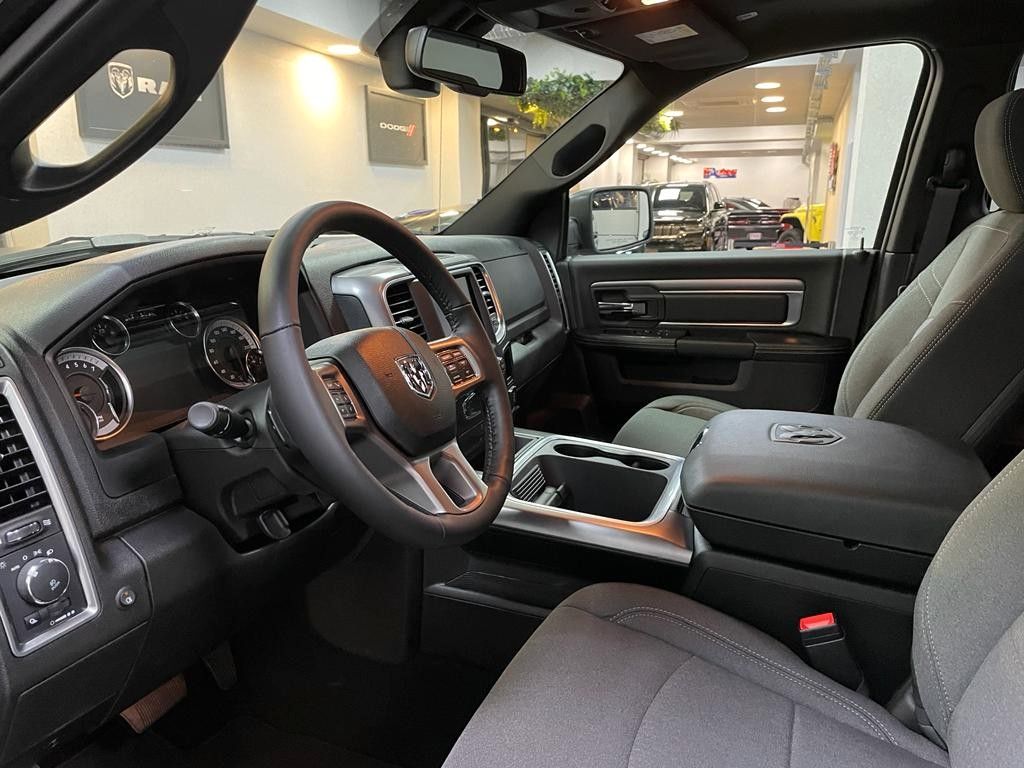 Fahrzeugabbildung Dodge 2023 WARLOCK CREW CAB HEMI 4x4 LPG-SOFORT!