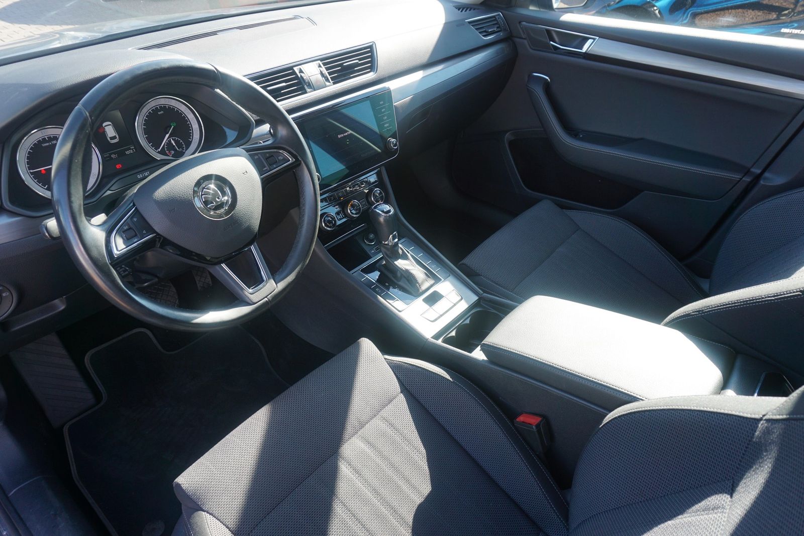 Skoda Superb Combi 2.0 TDI Style 4x4 DSG LED Navi ACC foto 10