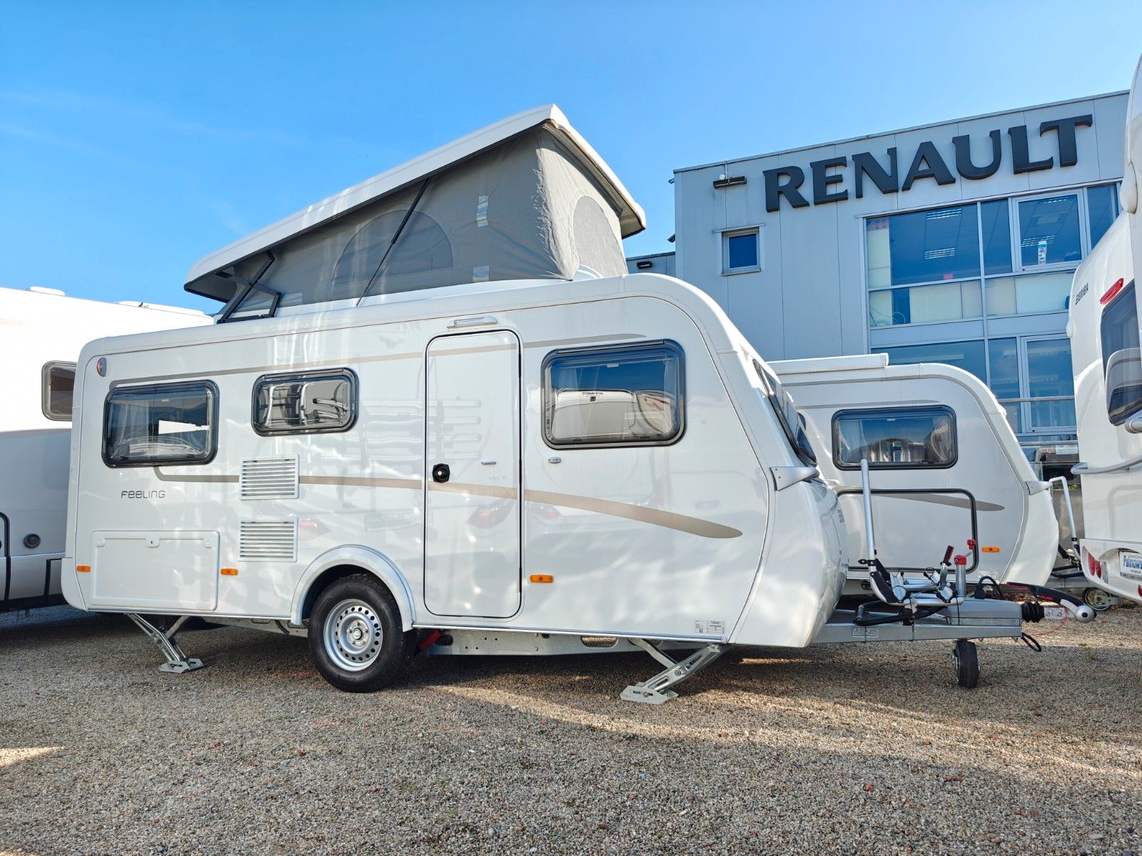 Fahrzeugabbildung HYMER / ERIBA / HYMERCAR Feeling 425 Schlafdach - SPRING SALE -
