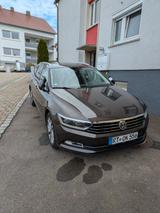 Volkswagen Passat 1.8 TSI DSG  Variant  - Volkswagen Passat mit Benzin-Antrieb: Kombi, 1.8