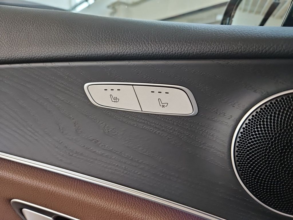 Fahrzeugabbildung Mercedes-Benz E 400 dT 4M Avantg. Distronic+ SDHZ Sitzkl. 360°