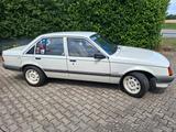 Opel Rekord E2 - Opel Rekord: 2.2