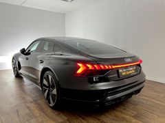 AUDI E-TRON GT QUATTRO / CARBON/ VOLLAUS. /GARANTIE AUDI E-TRON GT QUATTRO / CARBON/ VOLLAUS. /GARANTIE