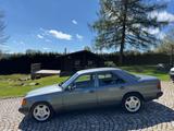Mercedes-Benz 300D W124 1.Hand rostfrei orig 159000 Km! - Mercedes-Benz 300 mit Diesel-Antrieb