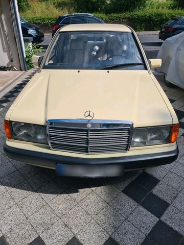 Mercedes-Benz 190 D 2.5 mit H-Kennzeichen ...