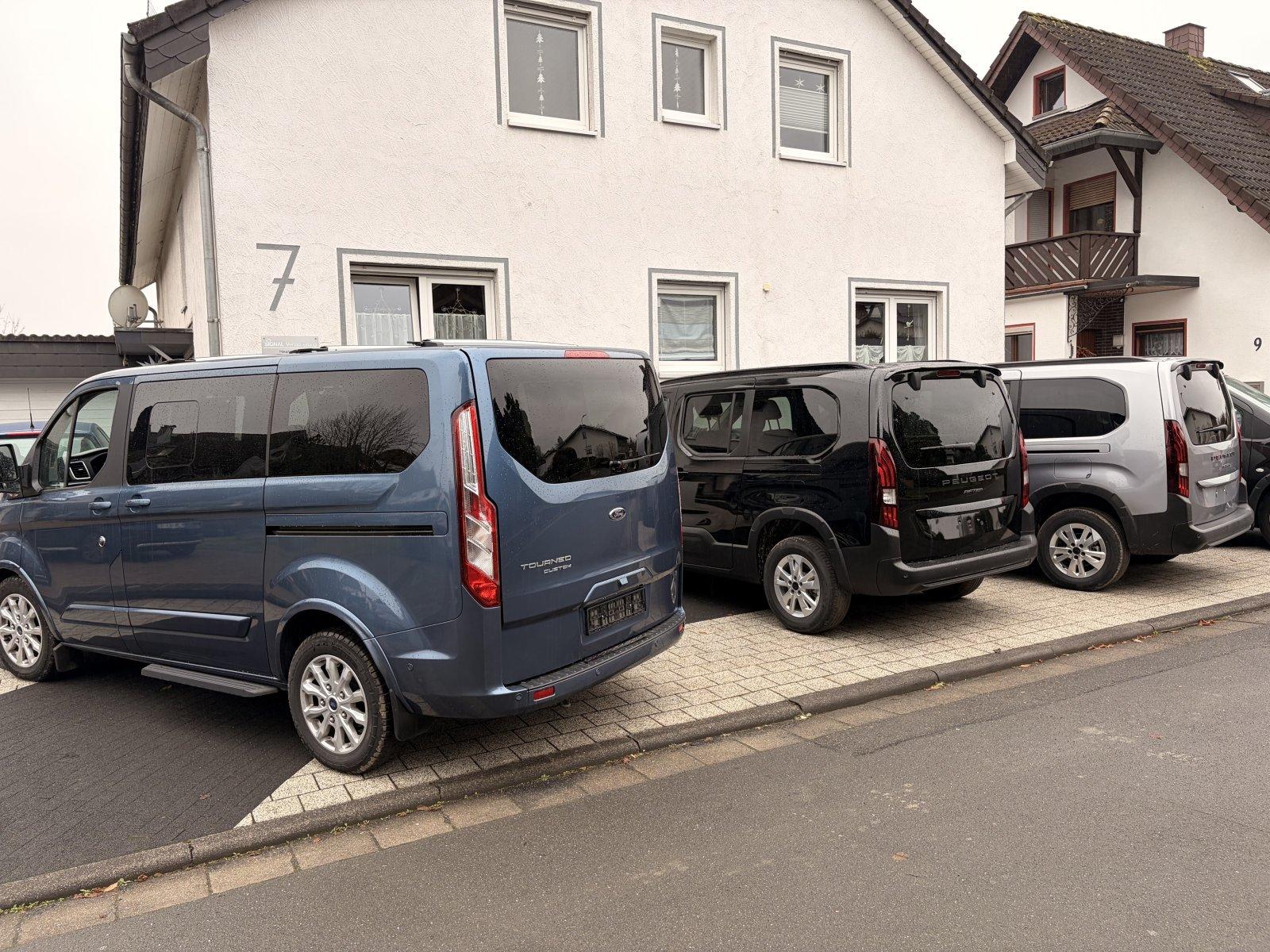 Ford Tourneo Custom  8-Si. Autom. Titanium X Bi-Color