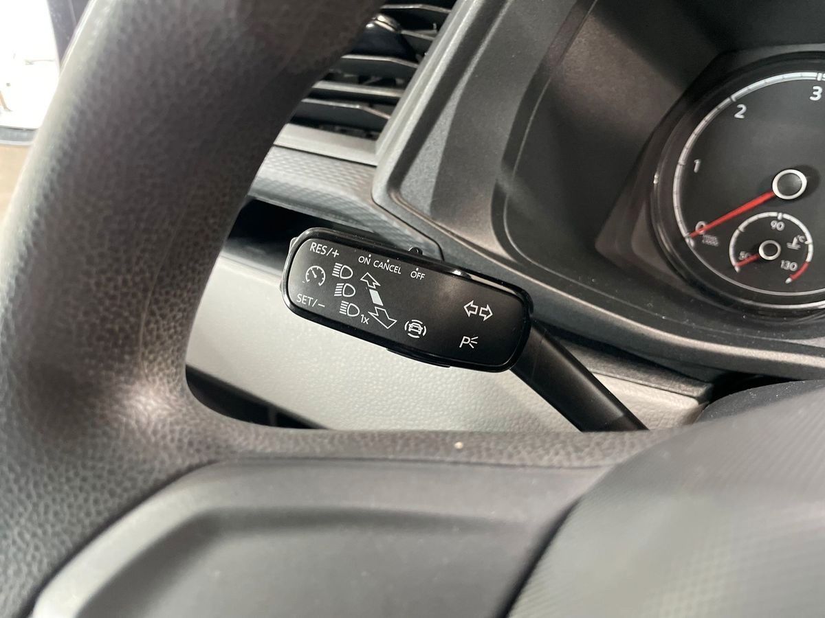 Fahrzeugabbildung Volkswagen T6 Transporter lang FWD #Tempomat#Navi