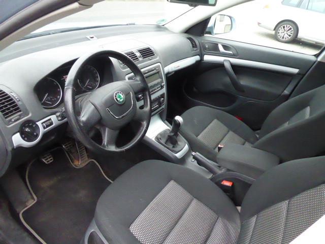 Skoda Octavia 2010 — photo 8