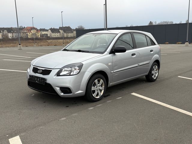 Kia Rio 1.4 Sun Edition 1. Hand  TÜV 11/2026