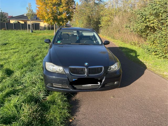 BMW 320i touring - E91