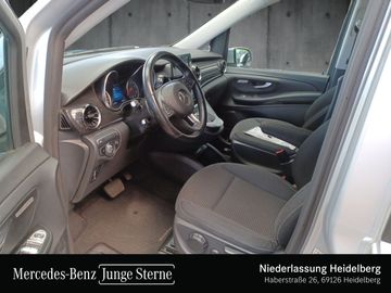 Mercedes V 220 - 10