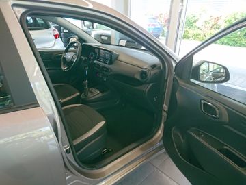 Fahrzeugabbildung Hyundai i10 1.0 A/T Trend