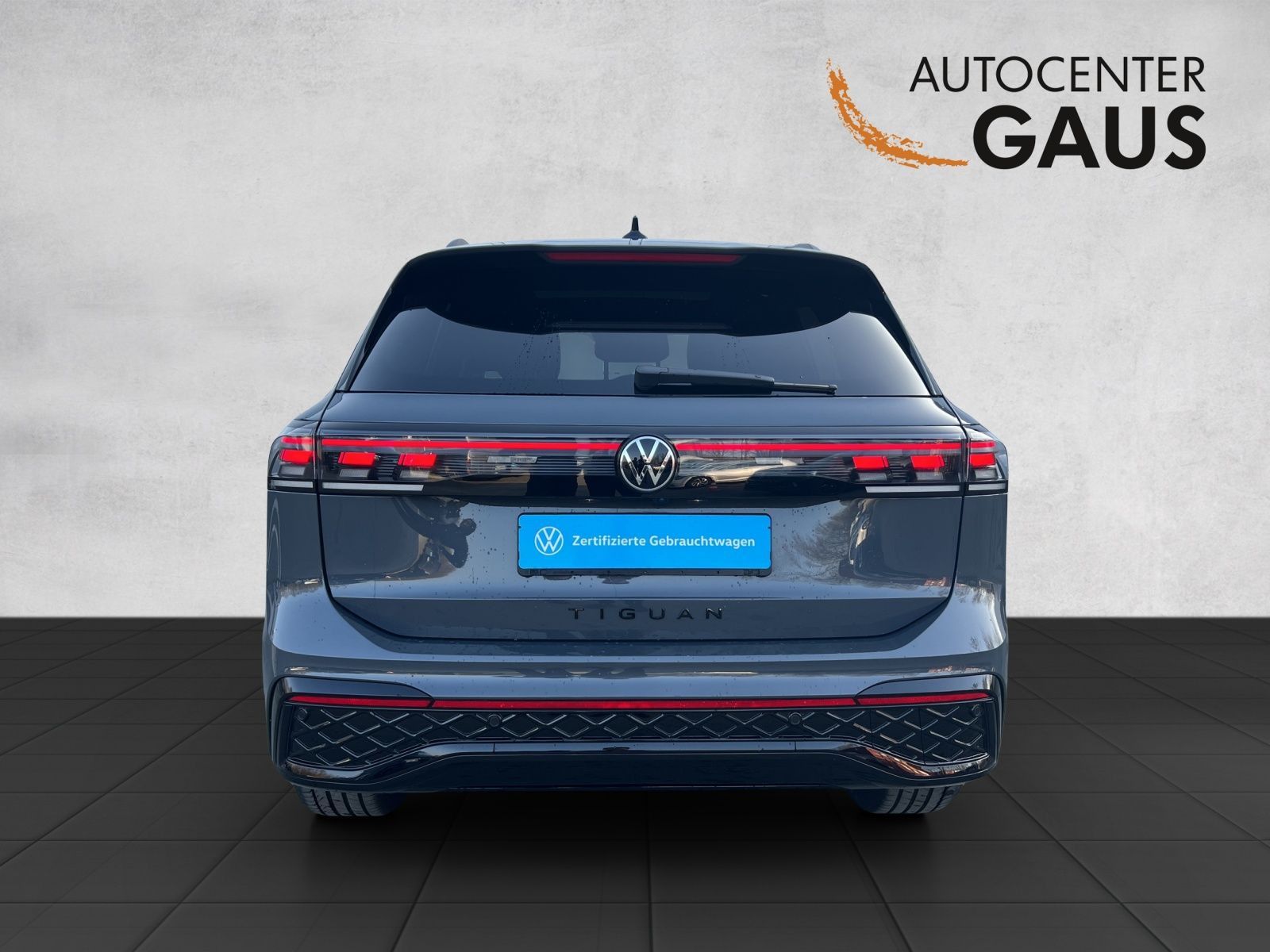 Tiguan R-Line 2.0 TDI DSG 4M AHK*Navi**Pano*Blac