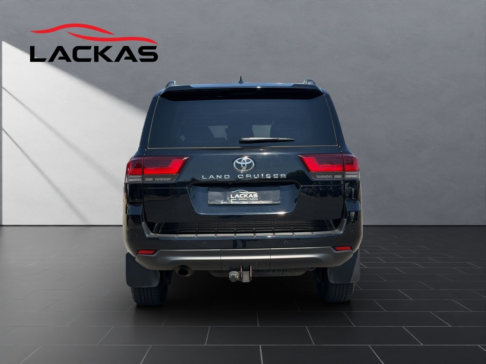 Toyota Land Cruiser 300 70th Anniversary AHK STANDHEIZ foto 4