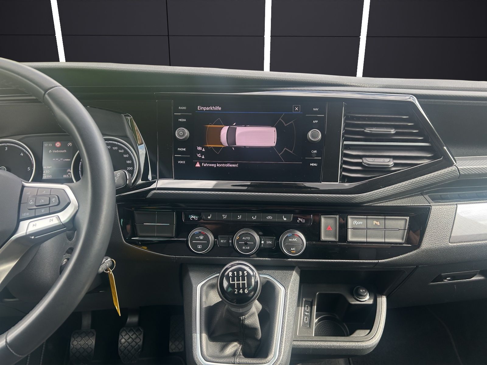 Fahrzeugabbildung Volkswagen T6 Multivan T6.1 TDI Gen Six NAVI AHK LED STANDH