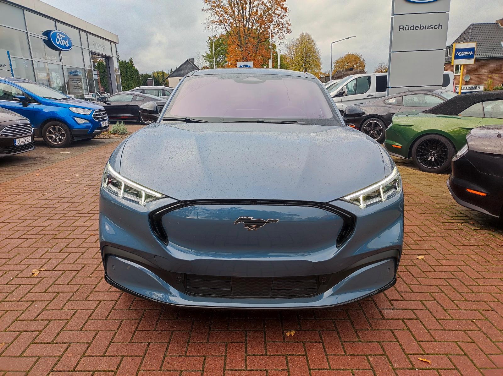 Ford Mustang Mach-E Standard Range 198kW, AWD Premium