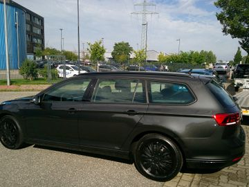 Volkswagen Passat Variant - 11