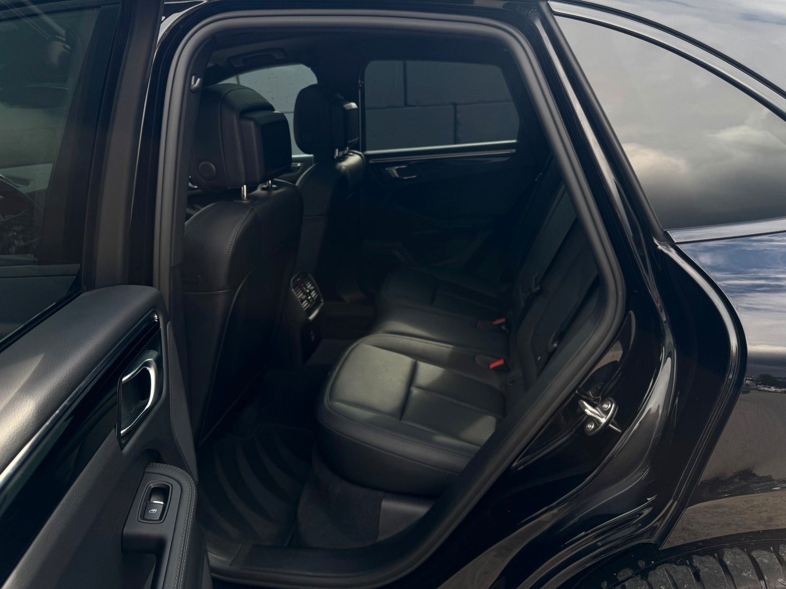 Fahrzeugabbildung Porsche Macan S V6 Pano Kamera Leder St-Heiz. Memory