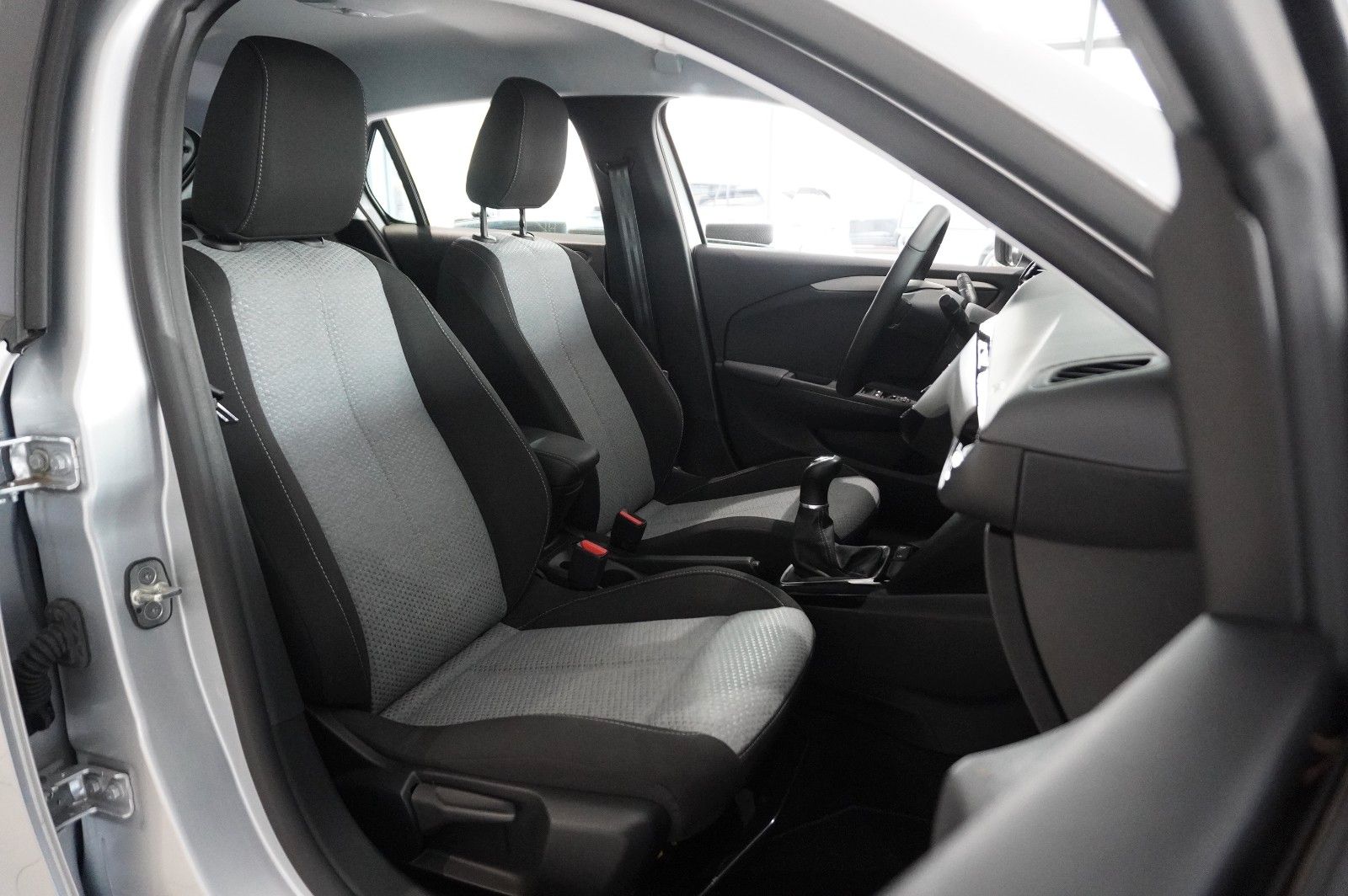 Fahrzeugabbildung Opel Corsa F 1.2 FACELIFT NAVI/LED/KAMERA/VIRTU./DAB+