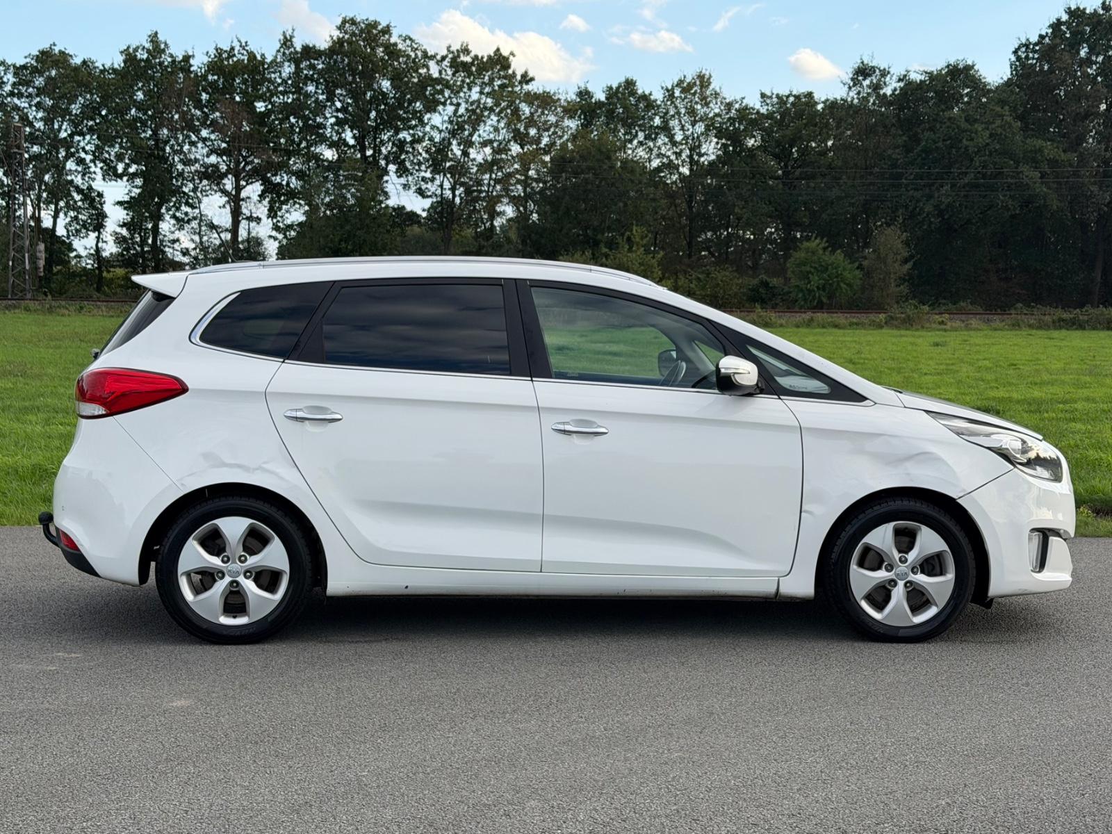 Kia Carens 2014 — engine 1.999 cm³, 166 HP (122kW)
