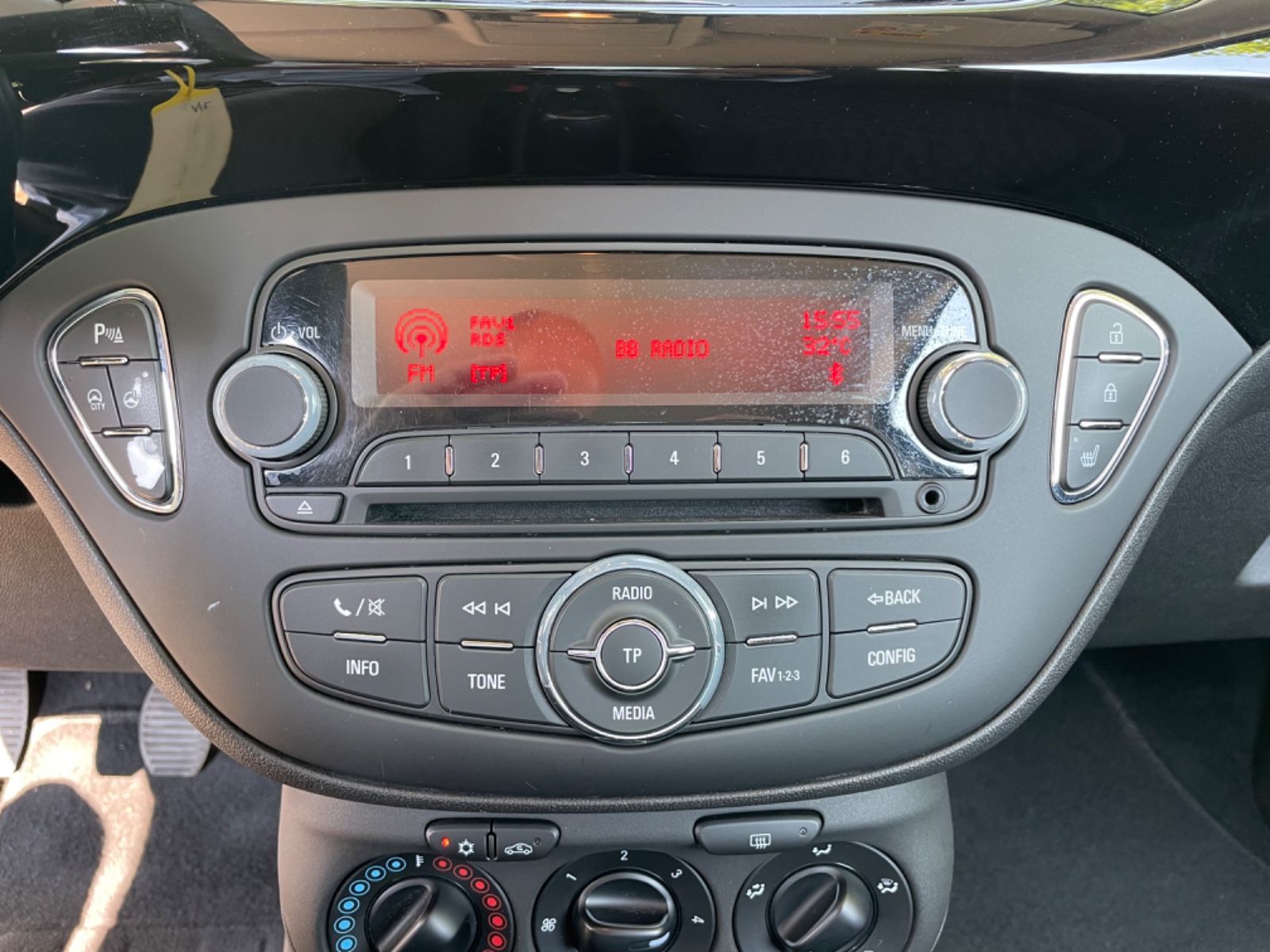 Fahrzeugabbildung Opel Corsa 1.2 E Edition*Bluetooth*Klima*SHZ*Tempomat