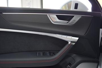 2023 AUDI RS6 — миниатюра 13