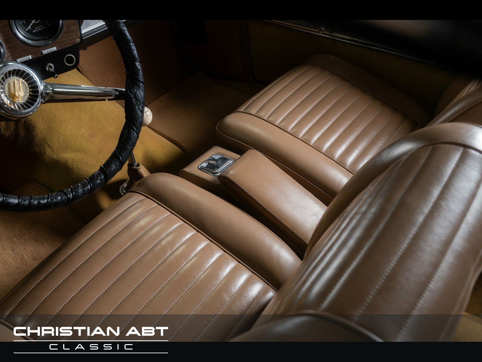 Fahrzeugabbildung Studebaker GT Hawk V8 *NOTE 1*