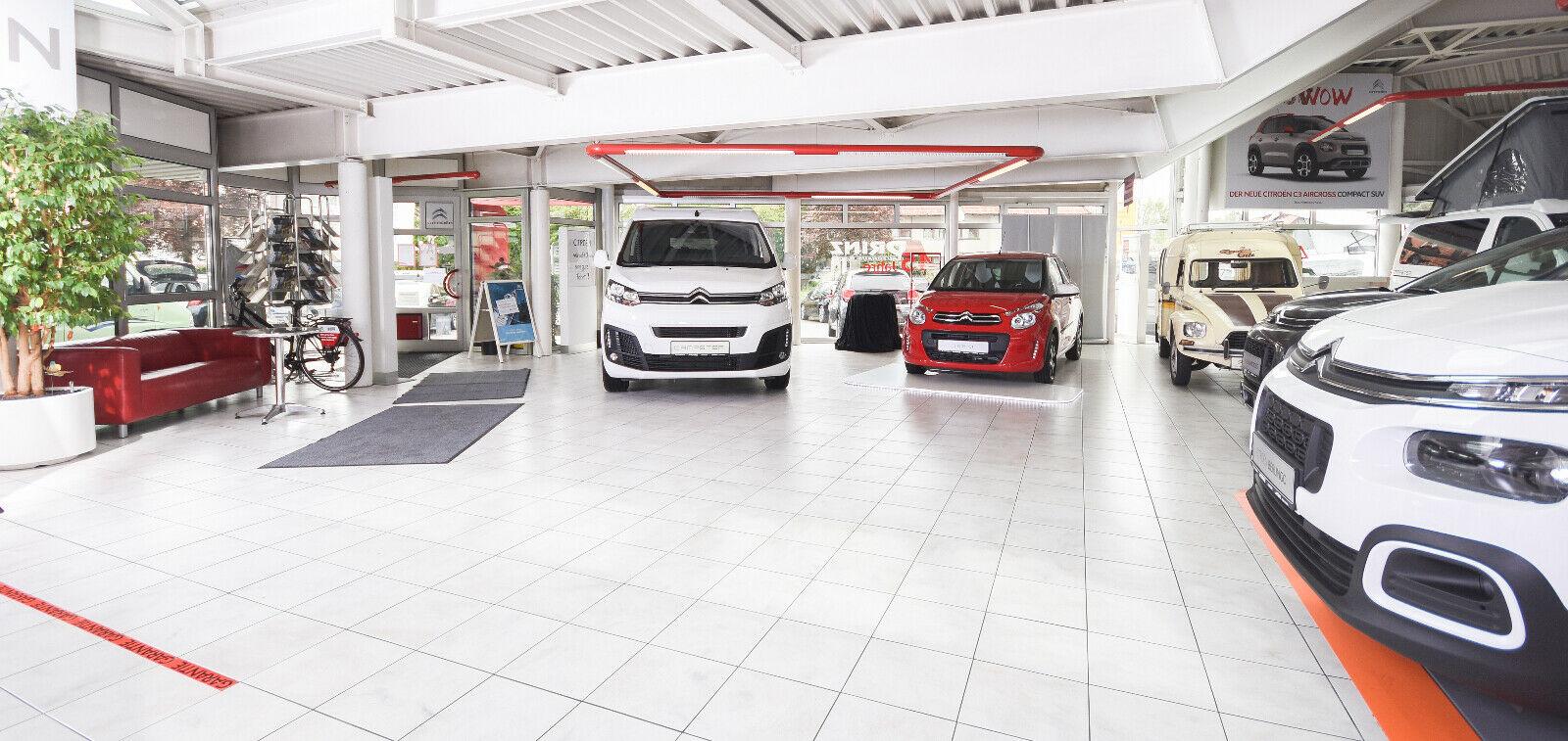 showroom-image-top