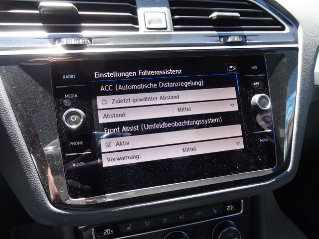 Fahrzeugabbildung Volkswagen Tiguan/R-Line/BlackStyle/Pano/2.Hd/Navi/20Zoll/