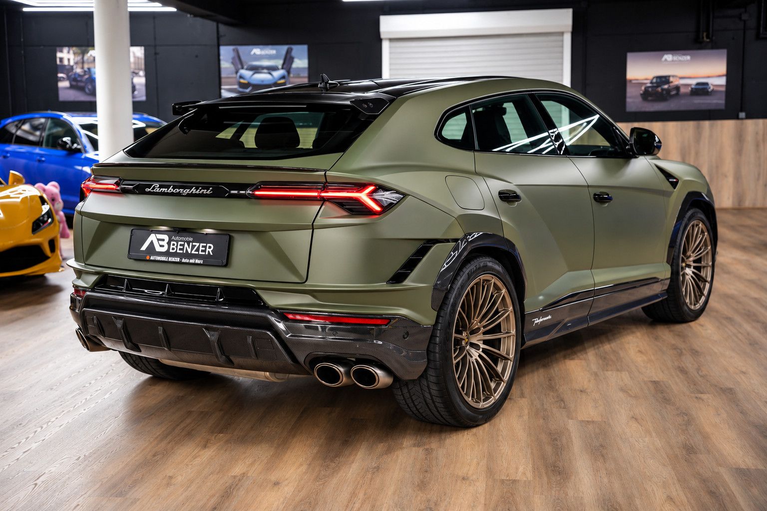 Fahrzeugabbildung Lamborghini Urus Performante *Carbon*Akrapovic*Alcantara*B&O