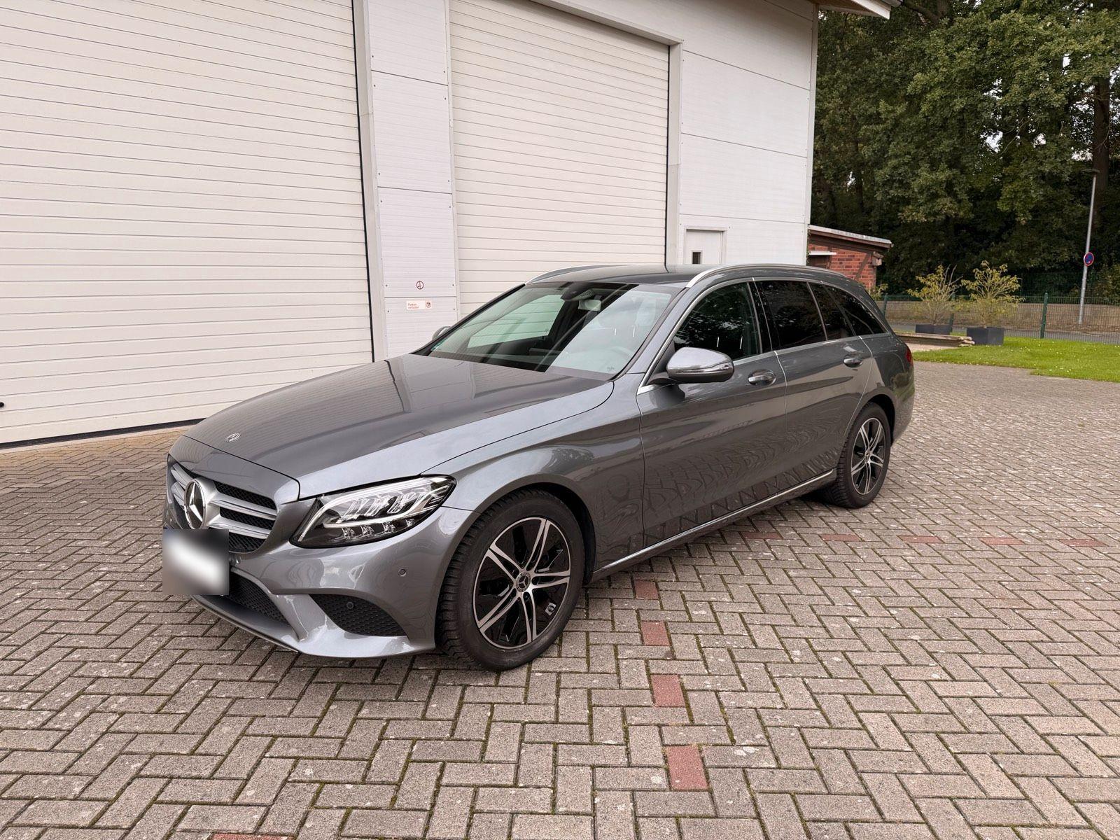 Mercedes-Benz C 220