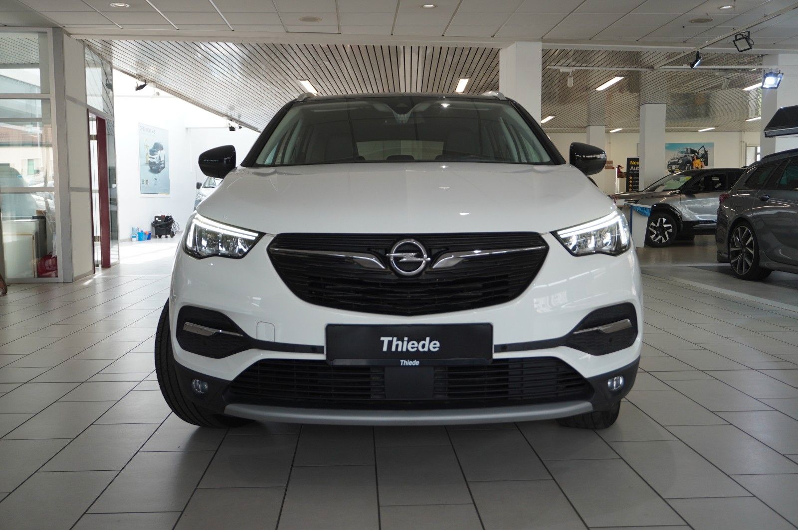 Fahrzeugabbildung Opel Grandland 1.5D ELEGANCE NAVI/LED/KAMERA/SPORT/SH