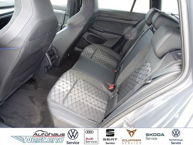Fahrzeugabbildung Volkswagen Golf Var. R-Line 1.5l eTSI 110kW DSG LED Navi
