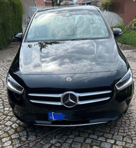 MERCEDES-BENZ Mercedes Benz B 180 PROGRESSIVE