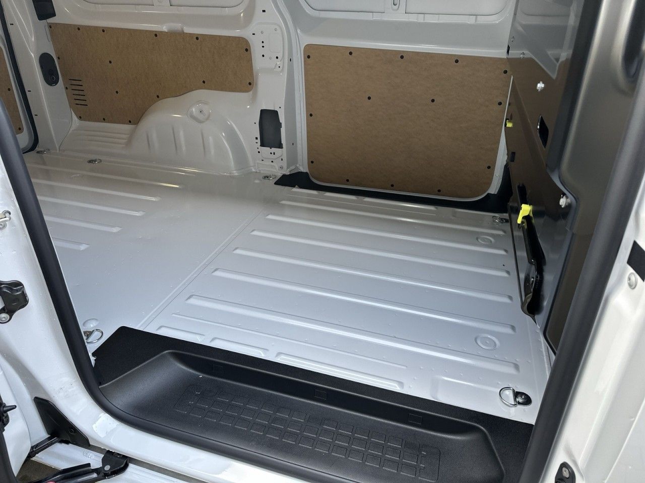 Fahrzeugabbildung Citroën Jumpy Kastenwagen XL Diesel 150 Automatik - mit KI generiert/bearbeitet