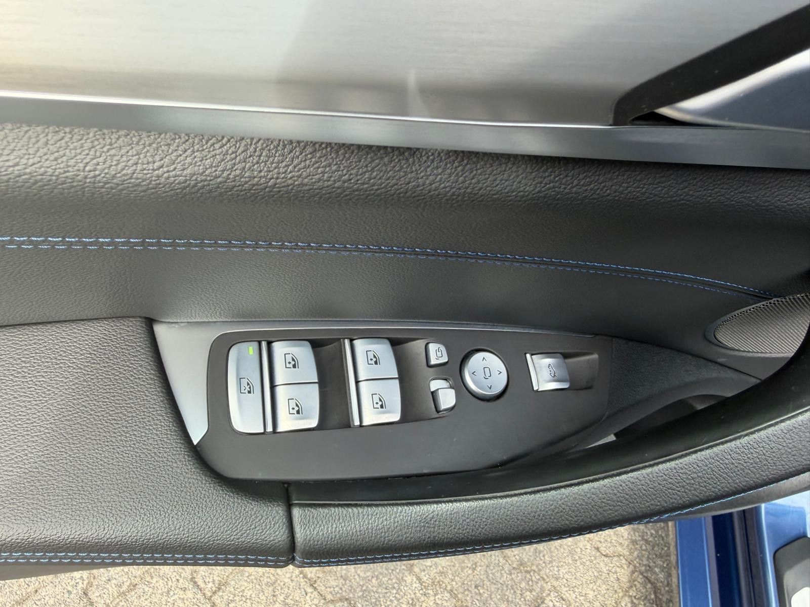 Fahrzeugabbildung BMW iX3  Inspir M Sport SHADOW+PANO+MEMO+360+ACC+AHK