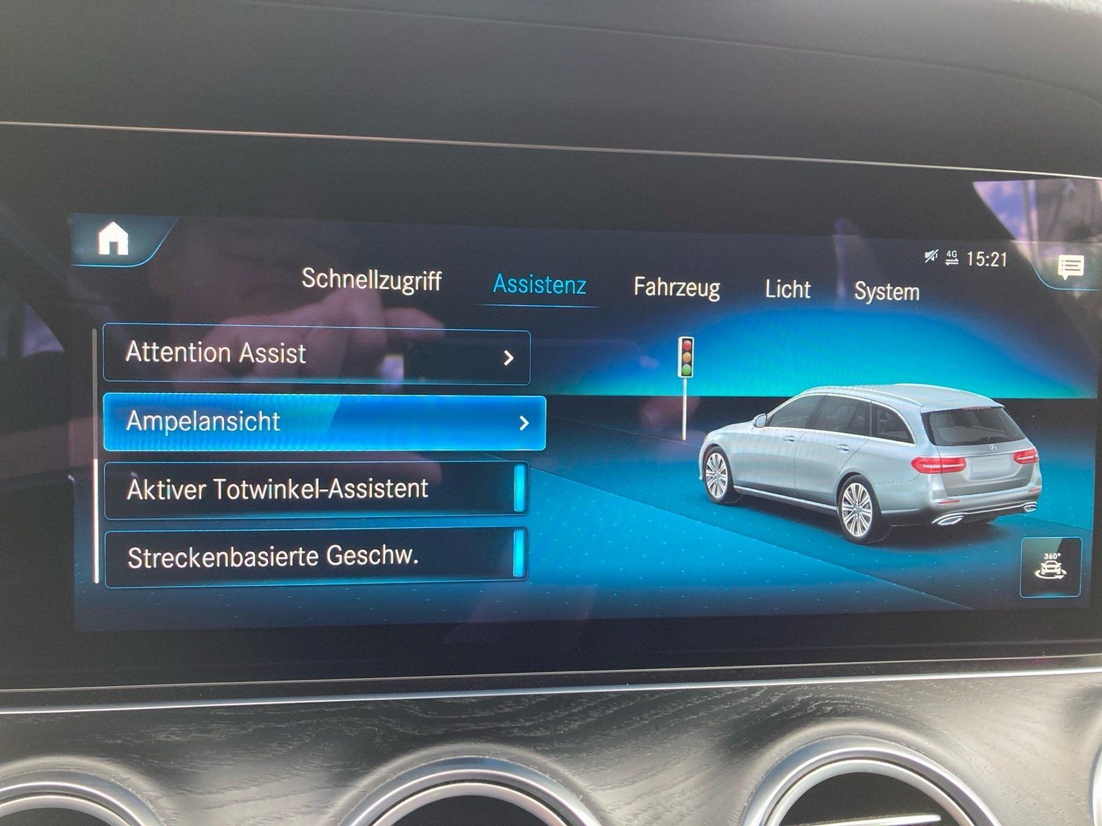Fahrzeugabbildung Mercedes-Benz E 300 T de Avantgarde*Distronic*AHK*Totwink*Cam*