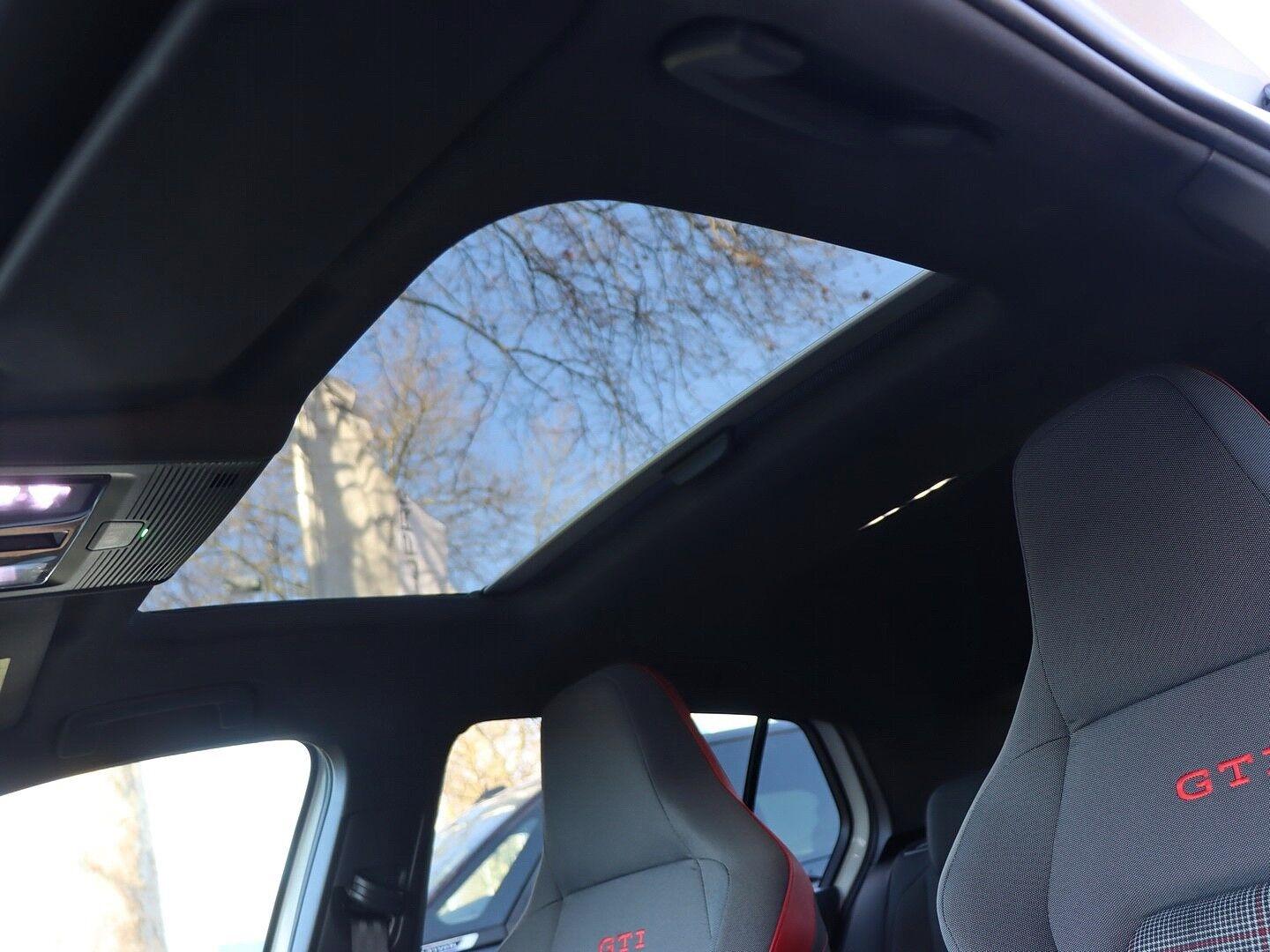 Volkswagen Golf GTI VIII 2.0 TSI OPF DSG PANO/LED/PDC/SITZH, миниатюра 12
